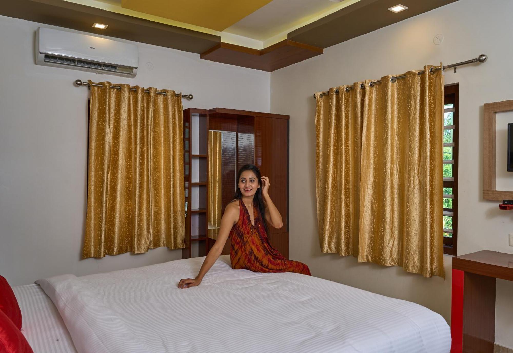 Venice Rosedale Alappuzha Extérieur photo